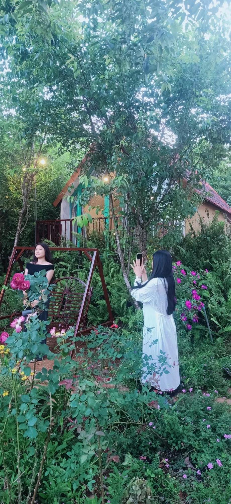 Paradiso Homestay Mangden Kon Von Kla Dış mekan fotoğraf